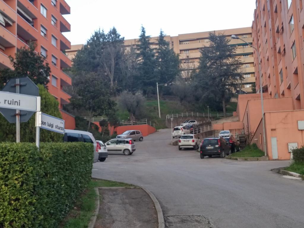 Accogliente E Ospitale B&B 페루자 외부 사진